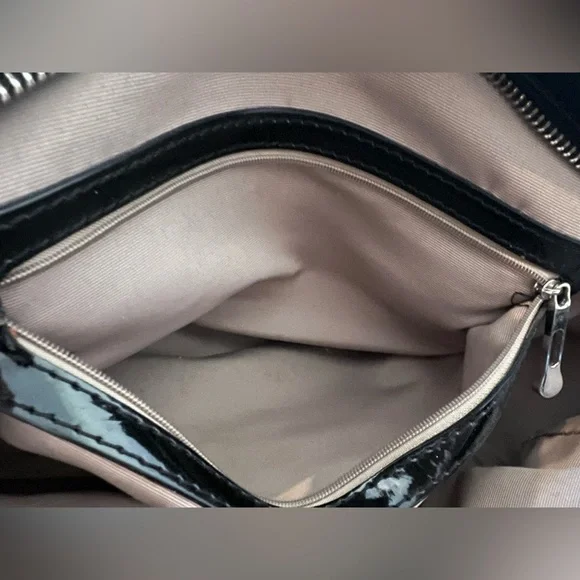 Burberry Black and Cream Shoulder Bag - Picture 11 of 16